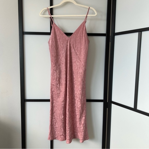 [S] Smash + Tess X Ashlee Simpson Disco Blush Pink Velvet Floral Mini Slip Dress - Picture 2 of 15